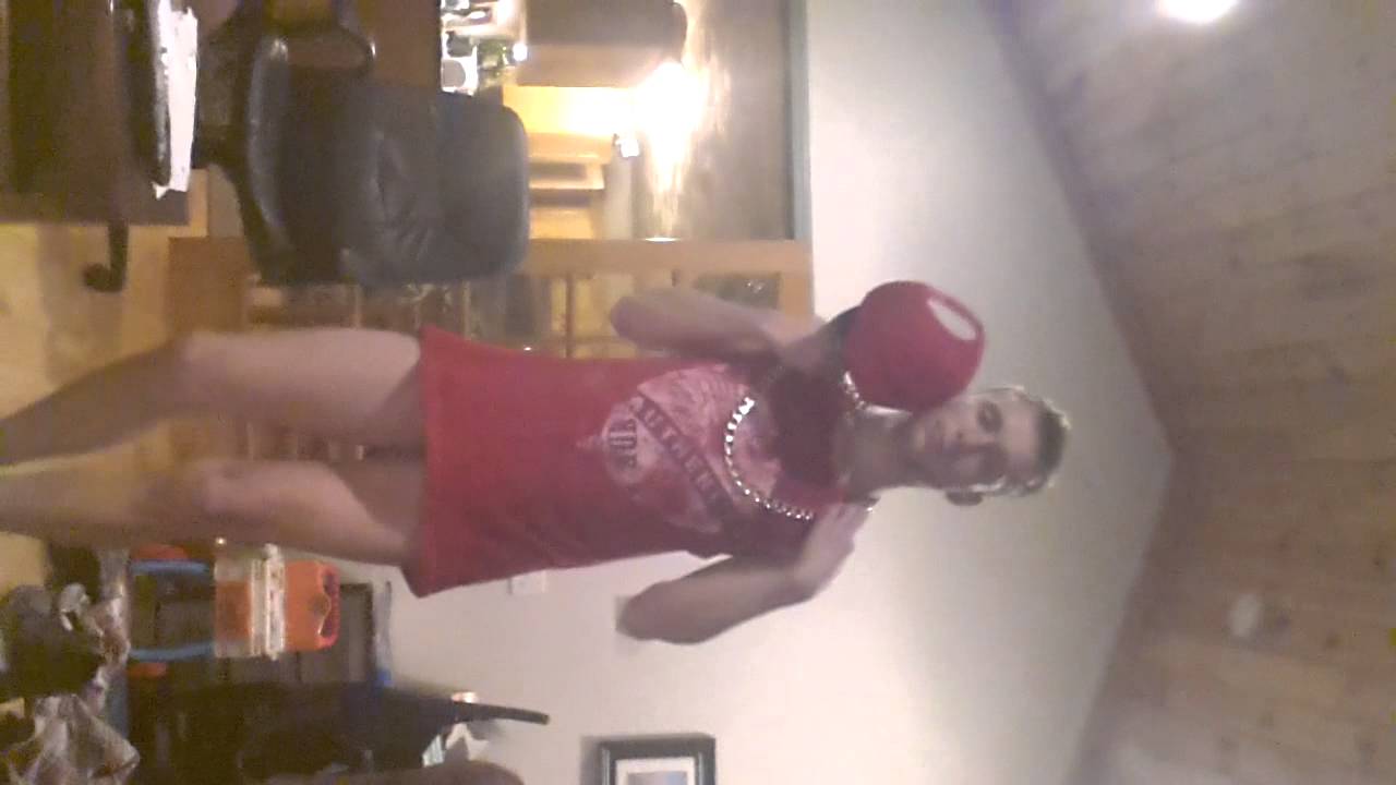 Slow grinding to "Get on You're knees" (striptease) YouTube