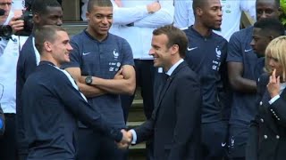 Football: Macron meets Team France ahead of World Cup screenshot 4