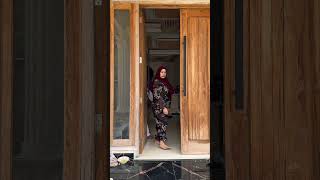 Download Lagu Pintunya tertawa #shorts MP3 Download Lagu Pintunya tertawa #shorts MP3