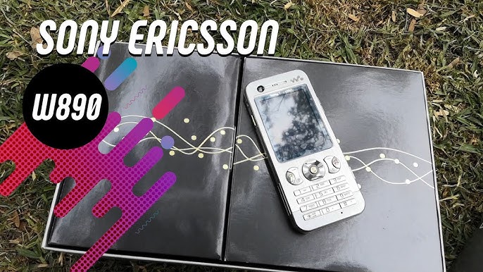 Sony Ericsson W880i in 2020: boot animation, menu, incoming call