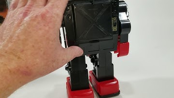 1981 Saturn The 13" Giant Walking Robot shoots missiles!