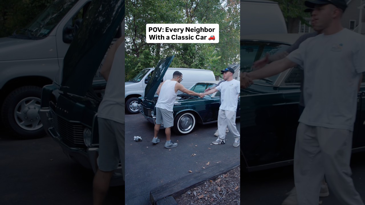 Meanwhile on Staten Island right now… 🚗😂 featuring @Thescarlottafamily