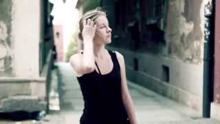 La fina venk’ – i.d.c. – album ” Signoj de viv’ “