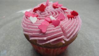 Creamy not-too-sweet frosting that taste a lot like swiss meringue
buttercream. my hidden heart cupcakes tutorial:
http://www./watch?v=vg2le1mekzq...