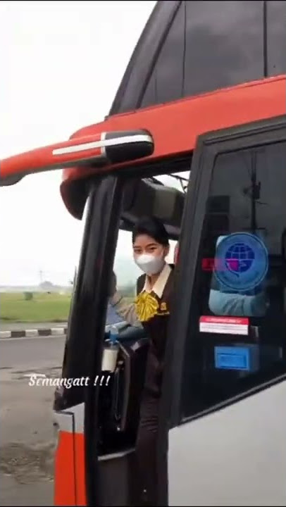 kata kata dari mbak pramugari bus Rosalia indah#pramugarirosaliaindah #busrosaliaindah