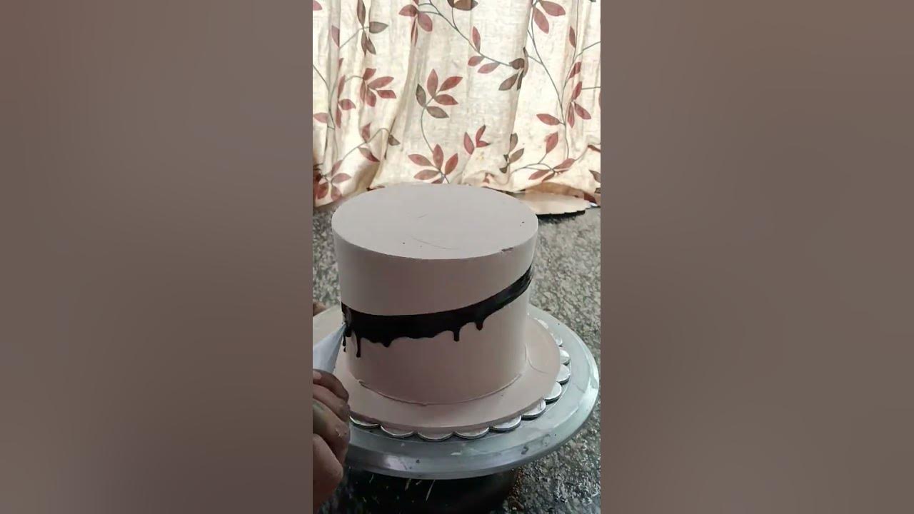 1 Pound Chocolate Cake Decorting ytshorts reels youtubeshorts song 1-pound-chocolate-cake-decorting-ytshorts-reels-youtubeshorts-song