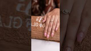 Warning: Red velvet alert. 💅 This mani’s not playing subtle—she’s bold, unapologetic, & filter-free