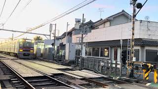 京成線3000形.特急、京成中山駅＆踏切通過！（成田空港駅行き）