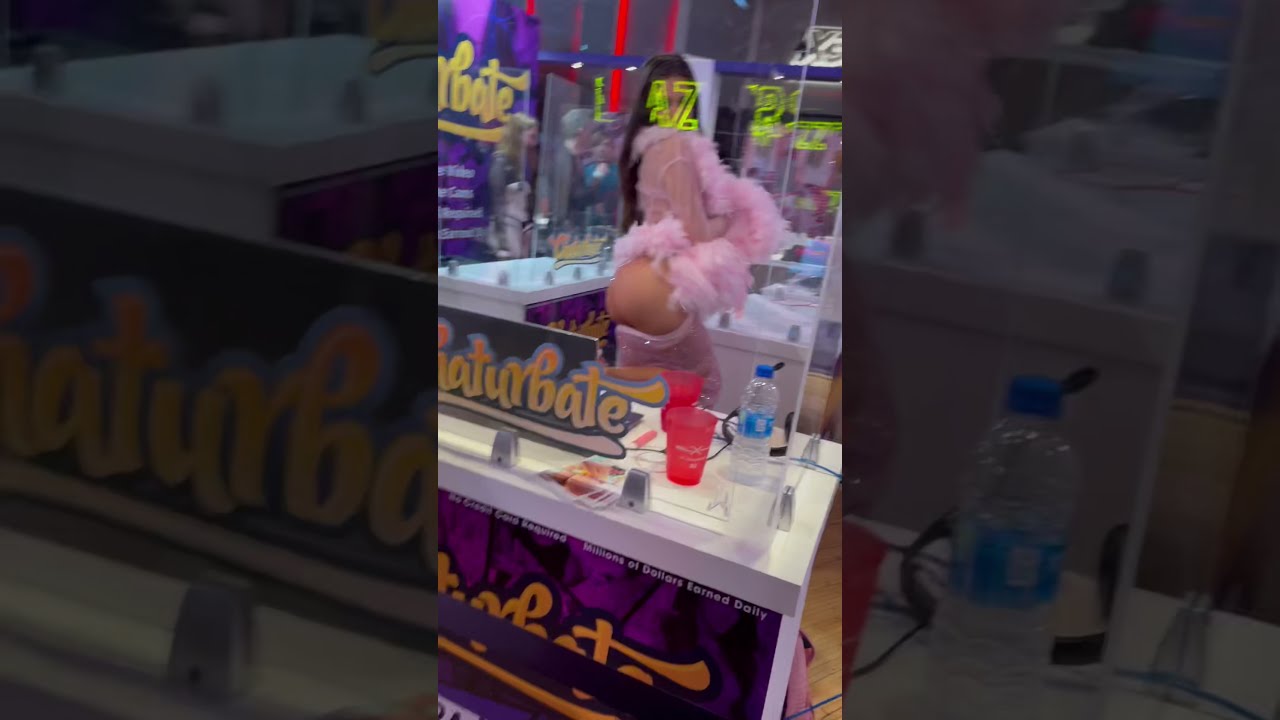 Himex Marie - Chaturbate Booth At X3 Expo