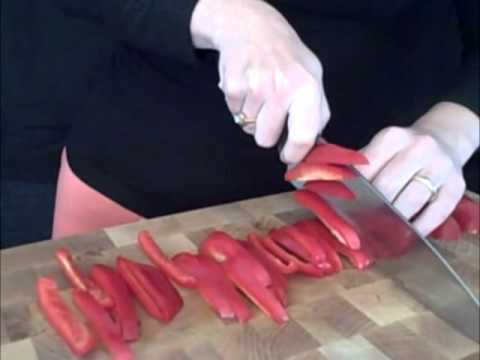 Video: Co by se mělo při krájení papriky na kostičky a krájení vyhodit?
