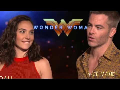 GAL GADOT BITE HER LIPS WHILE LOOKING AT CHRIS PINE!