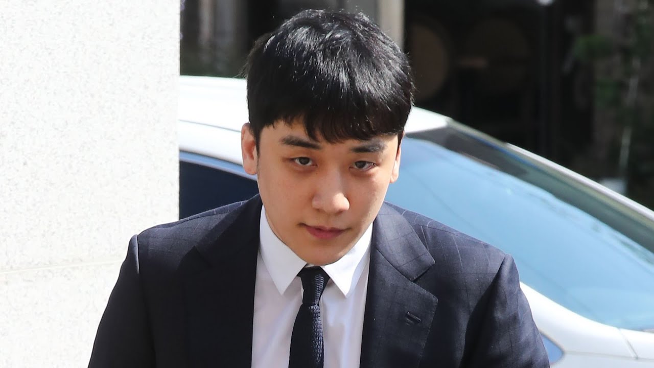 newspaper mockup '도박 혐의' 승리 재소환…질문에 묵묵부답 / 연합뉴스TV (YonhapnewsTV)