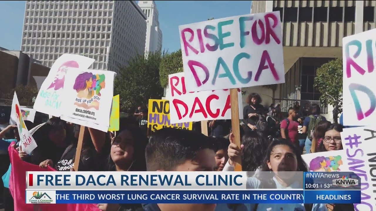 Community organizer hosts DACA renewal clinic