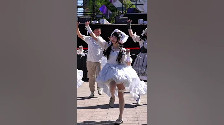 梓櫻隨舞《look at me》(梓櫻第一天上隨舞就有左右護法相伴，240512)#天津歡樂谷 #誰能拒絶天津歡樂谷的甜妹 #隨機舞蹈 #lookatme ＃kpop舞蹈 - 天天要聞