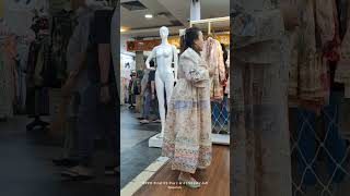 Eh Ada Yang Telanjang Lho, No Sensor, Asli, Saat Ada Yg Fitting Baju,Gak Percaya???