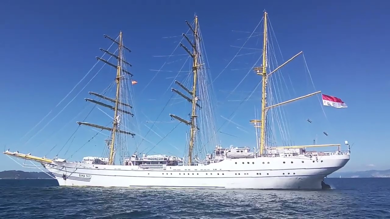 buque escuela indonesio🌊⛵⚓