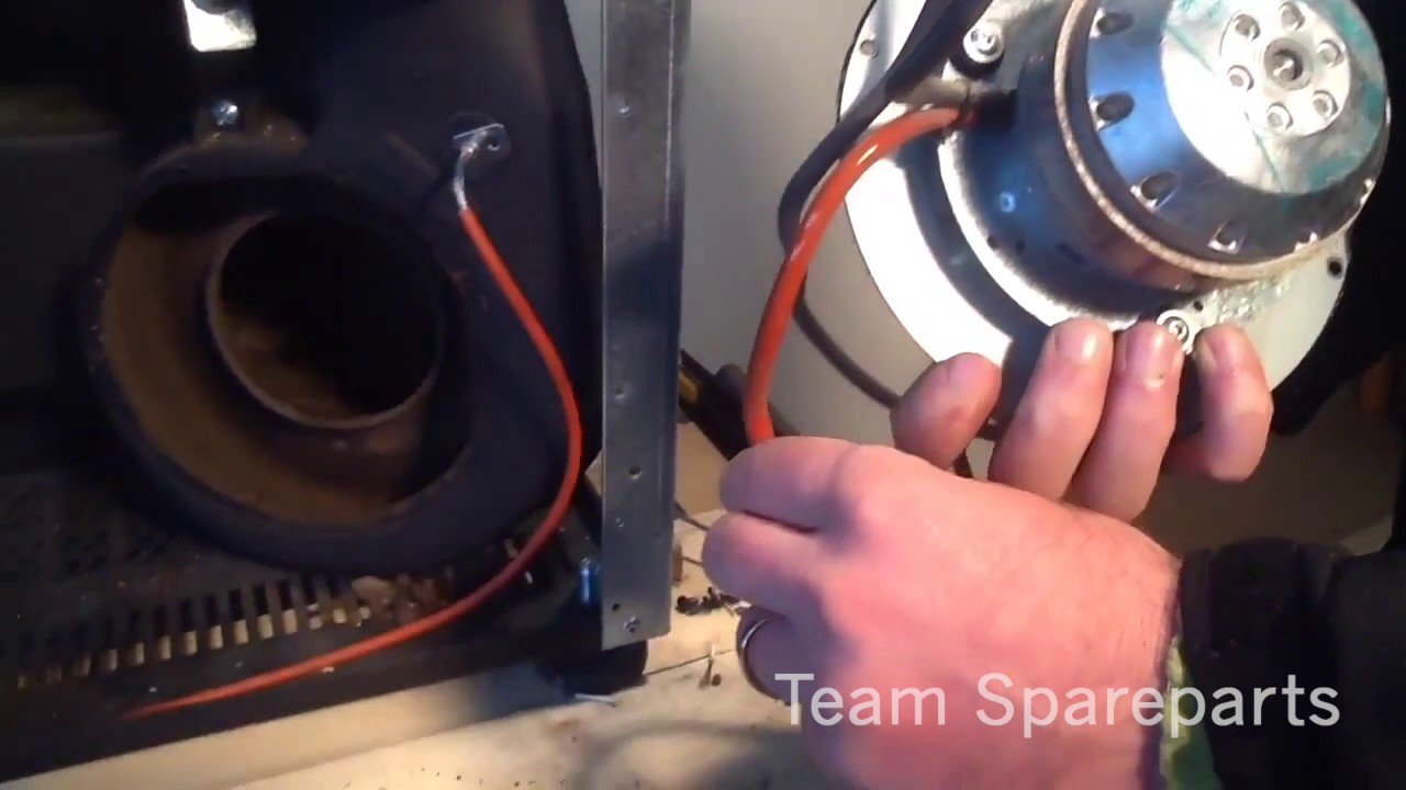 Guide vidéo - Comment changer la bougie de préchauffage sur un poêle à  granulés 
