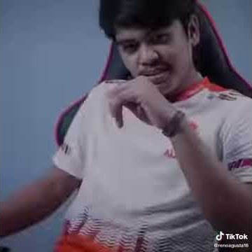 Idola mereka vs idola gue