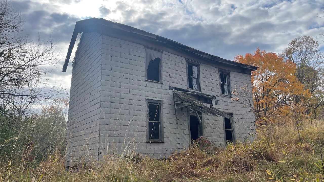 Eerie Abandoned 1890s Colonial Farm House in Wetzel County, West ...