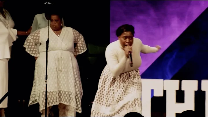 Elder Marissa Farrow PREACHIN' LIKE A MAD WOMAN!!!...