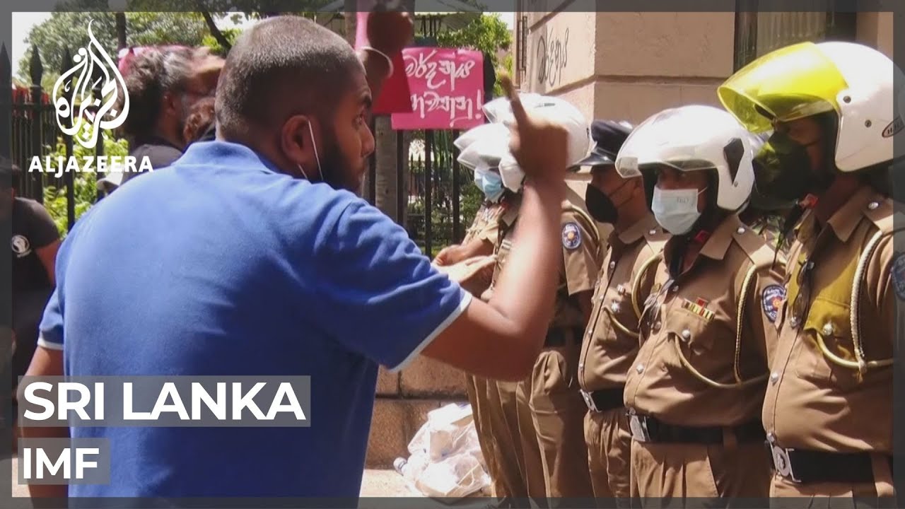 أغلقت سريلانكا المدارس والخدمات الحكومية للحفاظ على الوقود