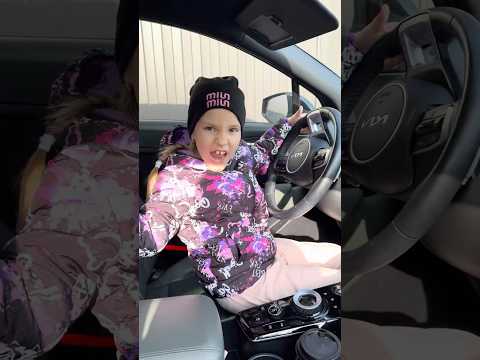 When mom got ready in 10 seconds 🤪😁 #funny #whowillbemylifepartnerta #comedy #momlife