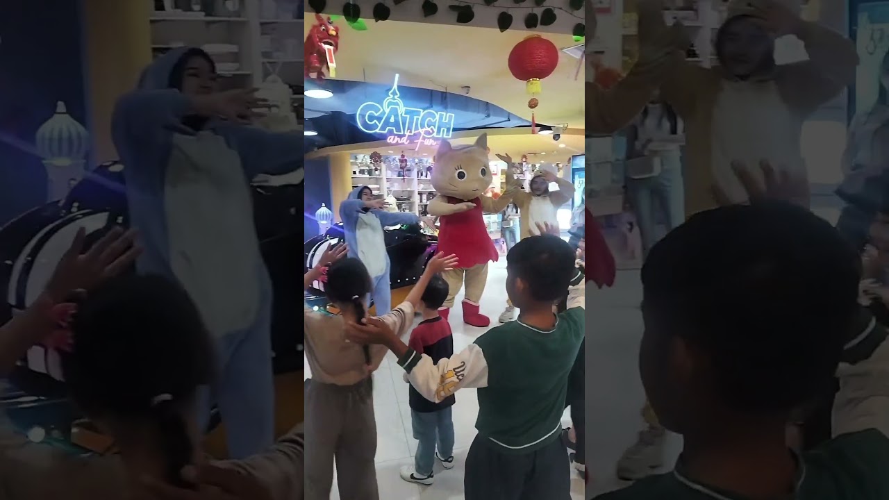 Traktir anak dan adik jajan d mall pakai uang dari facebook