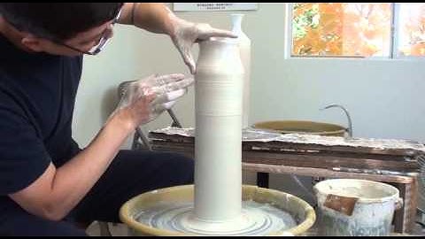 126. Throwing a Tall Slim / Skinny Bottle II with Hsin-Chuen Lin