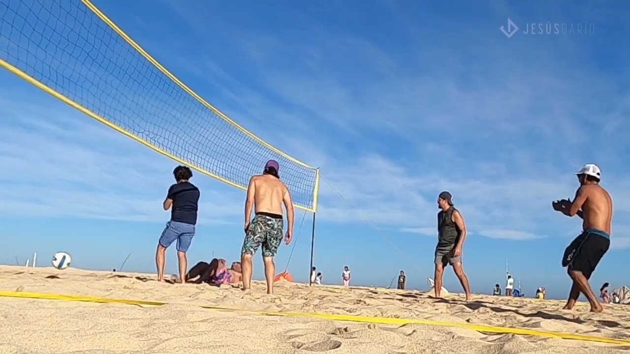 Watch Jesús Darío | choque en la #playa jugando #volleyball on YouTube Watch Jesús Darío | choque en la #playa jugando #volleyball on YouTube