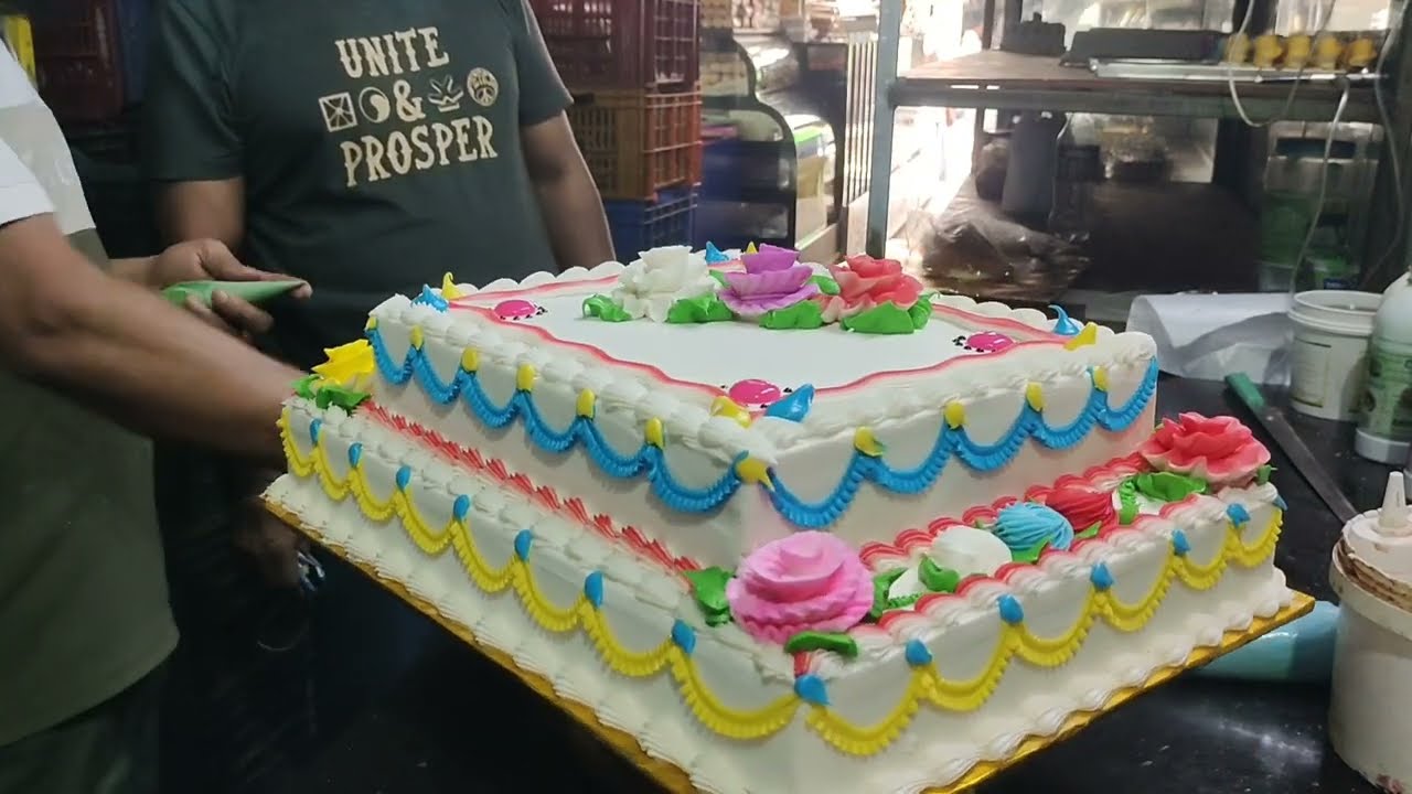 Square model step birthday cake