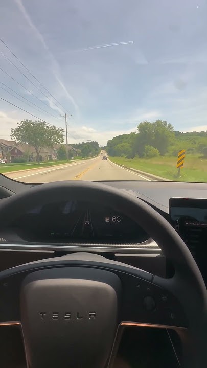 Tesla Model S Plaid 0-60! Lets get to 1000 subs🙏🏼 ️ #tesla #car #plaid