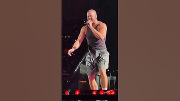 IMAGINE DRAGONS THUNDER Live Concert - Thunder Lyrics #imaginedragons #thunder