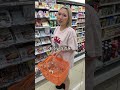 服の表裏に気付かずコンビニに行く彼女w #shorts #カップル