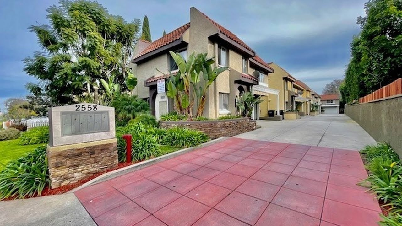 2558 Orange, Costa Mesa CA