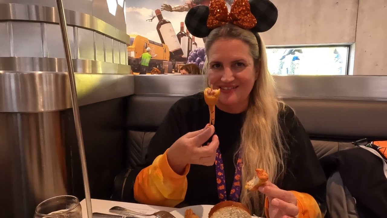 Disneyland Paris Pym Kitchen  - erster Besuch im Top In Park Restaurant im Avenger Campus