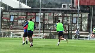 Gaizka Garitano Da Instrucciones En El Entrenamiento Del Athletic
