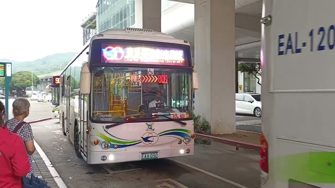光華巴士東吳大學專車劍南路線 EAA-030金龍電巴低地板公車