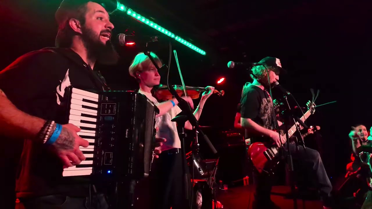 The Dreadnoughts - Polka Never Dies (Live in Ottawa)