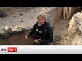 Ukraine War: Kyiv residents dig trenches to fight Russians