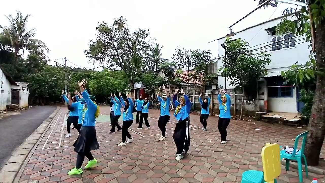 Senam aerobic taman baru poncab 