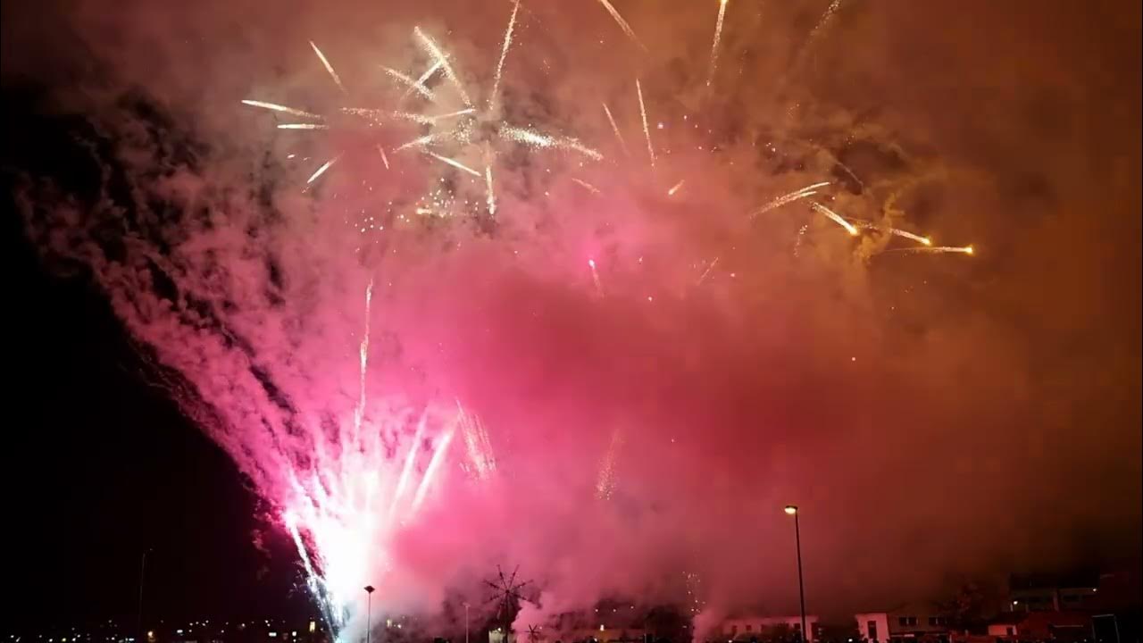 Abschlussfeuerwerk vom Testschießen von Röder Feuerwerk 2022 YouTube