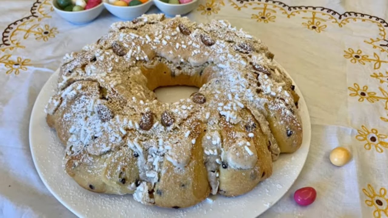 Tronchetto Di Natale Greedy.Brioche Di Pasqua Golosa Greedy Easter Brioche Videoricette