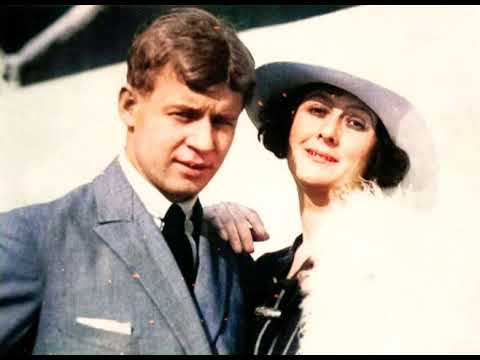 Video: Frau Von Sergei Yesenin: Foto