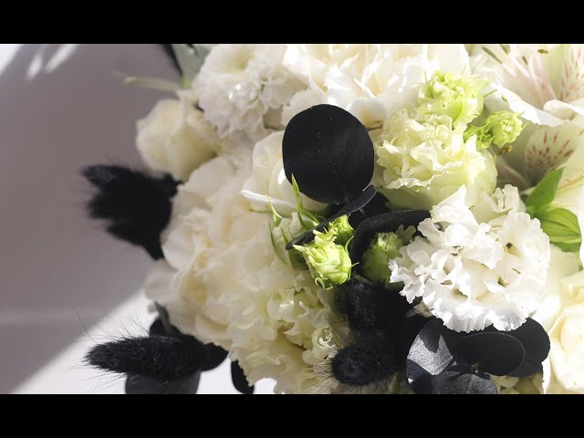Черно -белый букет невесты