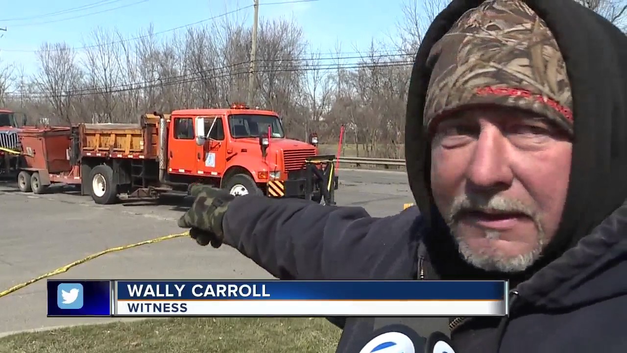 Road worker dies after being hit by Wayne County vehicle in Taylor