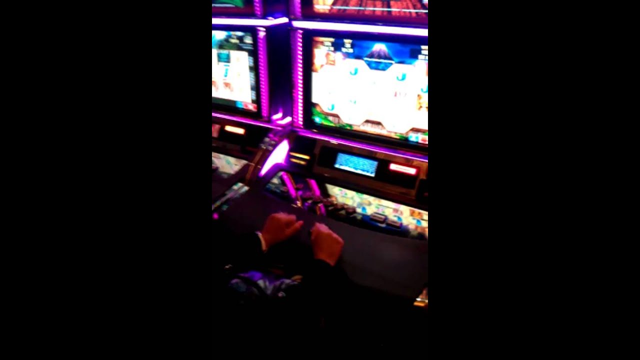 SLOT MACHINE big PAYOUT jackpot at the SAN MANUEL Indian RESORT casino