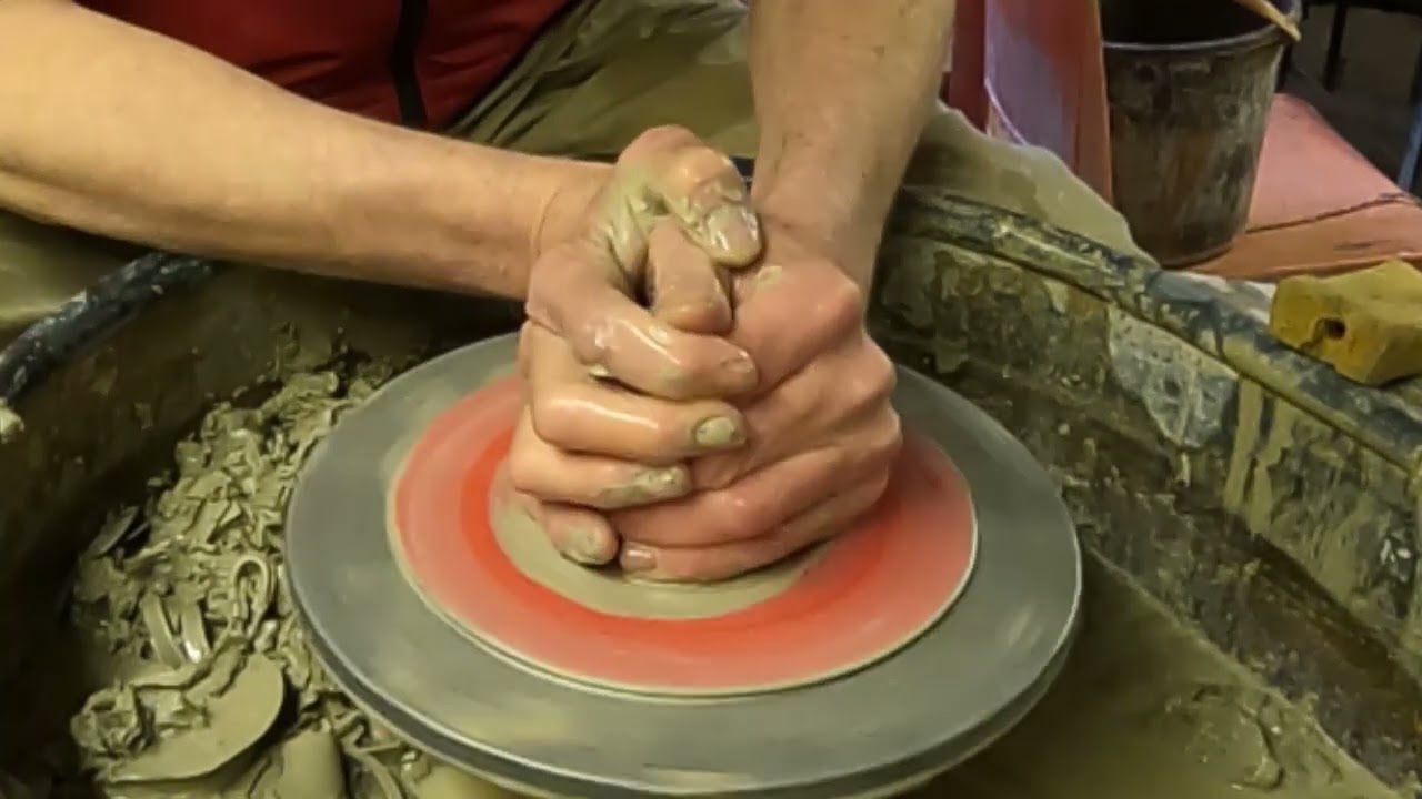 How to Centre Clay and Throw Pots on the Pottery Wheel 