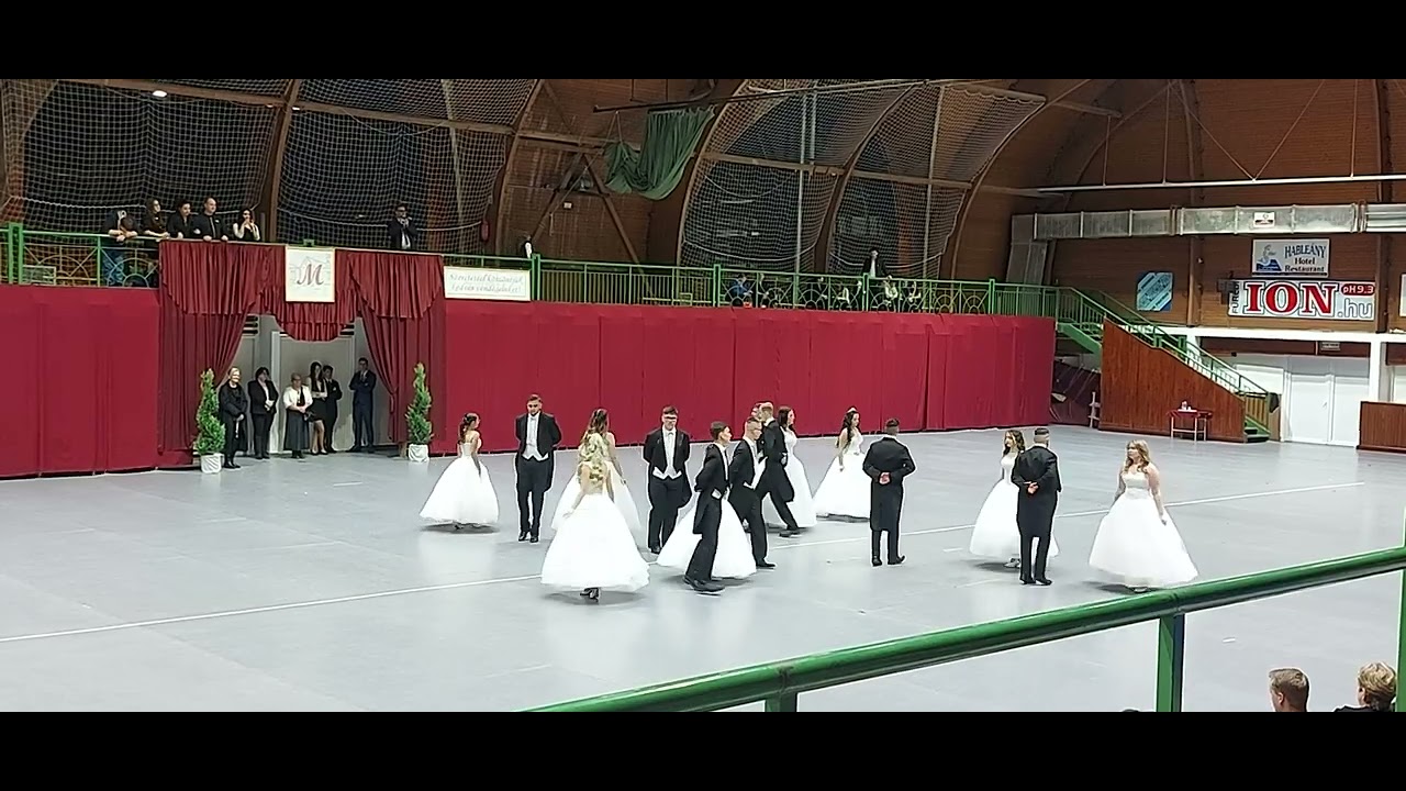 Tiszafüred, Hámori András középiskola szalagtűző 2023 dec.