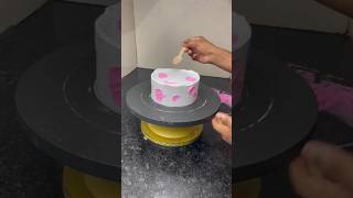 doston Aaj humne banaya half kg mein first anniversarcake#chocolatecake #like and subscribe