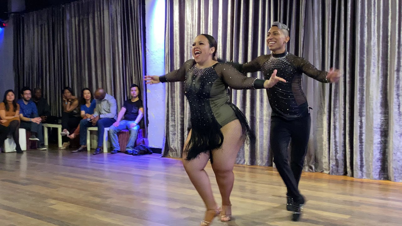 Alex & Yhessika at the Saltimambo Night on December 6th 2019